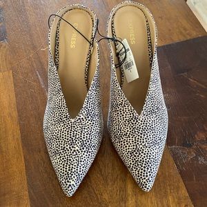 NWT Express animal print mule slides - size 9